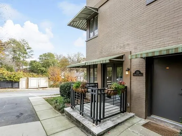 225 N Dotger Ave #E17, Charlotte, NC 28207