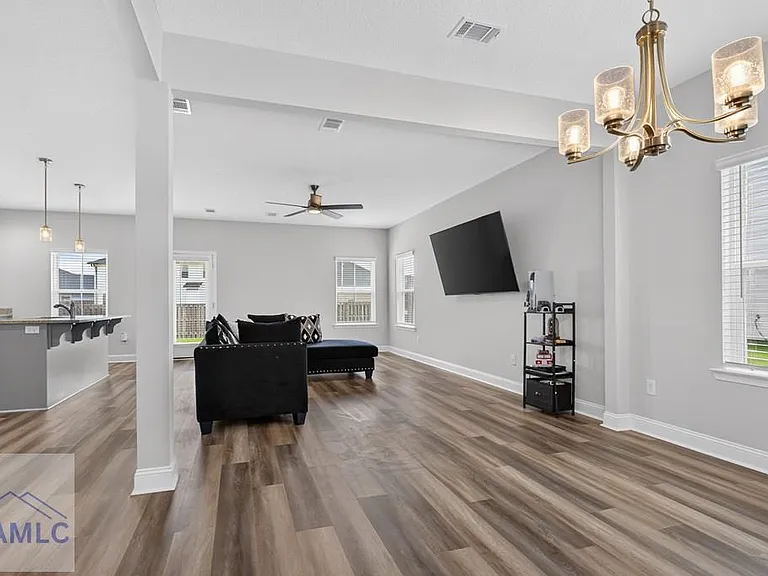 929 Abode Ave — Photo 6