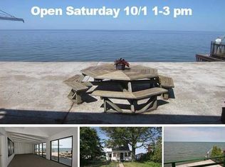 2458 Edgemere Dr, Rochester, NY 14612