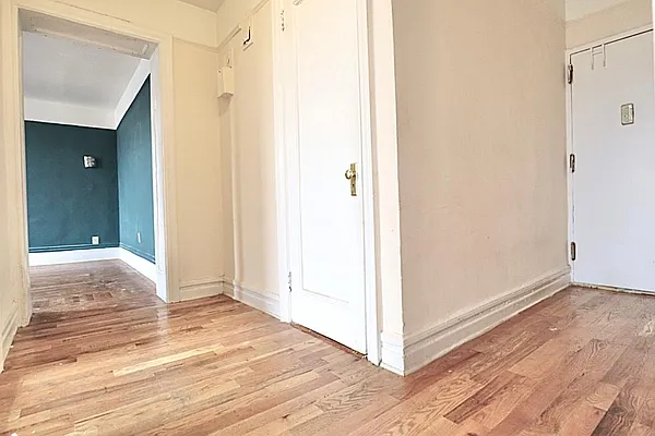 Rented by Sovereign Associates | media 9