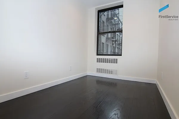 Rented by FirstService Realty (legacy) | media 50