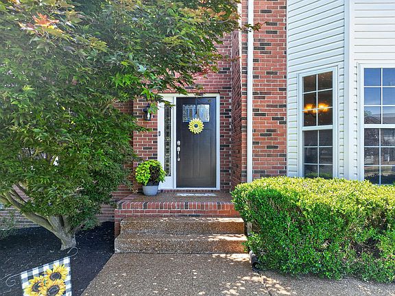 4th image of 129 Deerview Dr