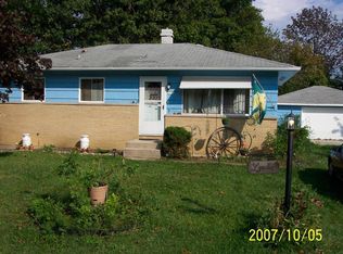 7143 Lakeshore Dr, Racine, WI 53402