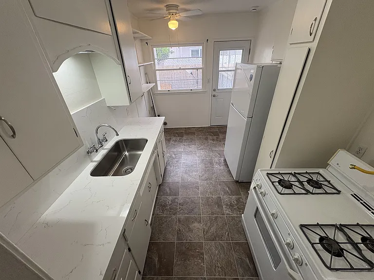 3802 W Heffron Dr #B — Photo 11
