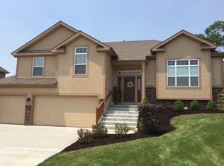 1350 Granite St, Lansing, KS 66043