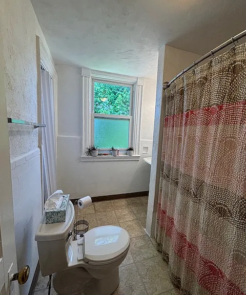 1129 N Euclid Ave #2 — Photo 10