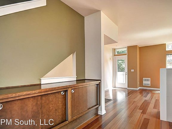 4th image of 15240 NE 81st Way Unit 107