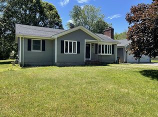 452 Russells Mills Rd, Dartmouth, MA 02748