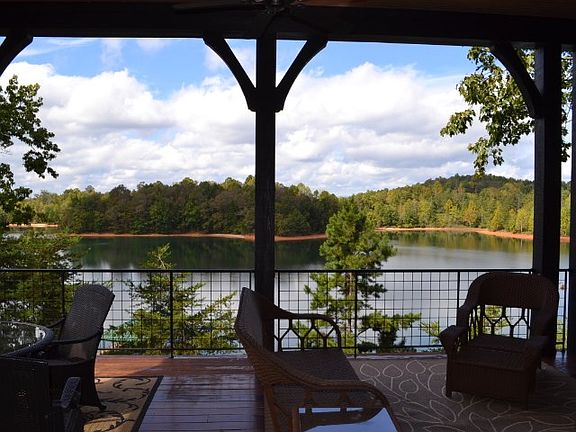 3rd image of 327 Penbroke Ct #On