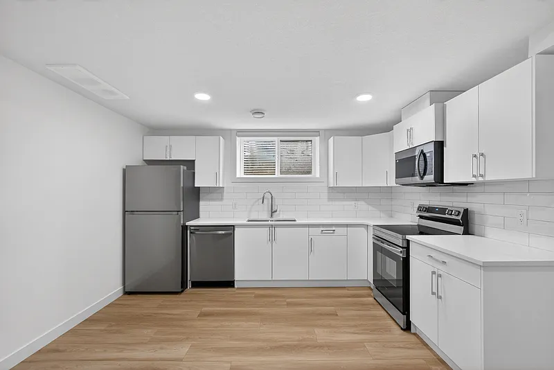 1 bed, 1.0 bath, 625 sqft, $1,050 — Photo 2