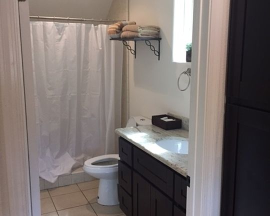 3rd image of 5901 Melvin Ave