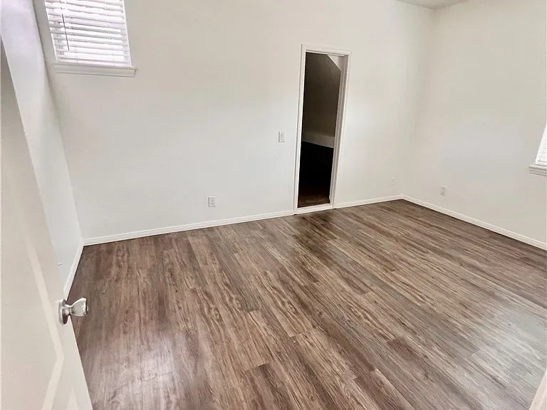 129 W Palmyra Ave — Photo 21