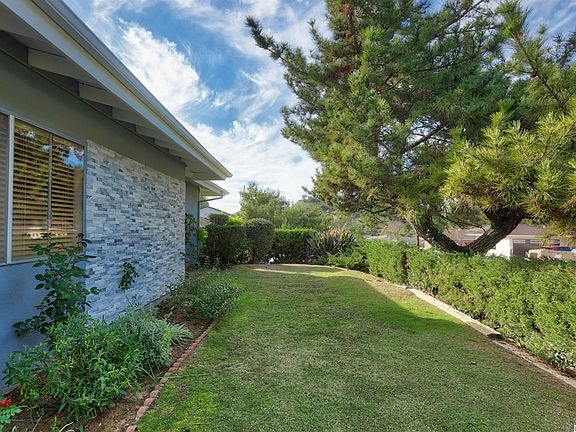 4th image of 9660 Sombra Valley Dr
