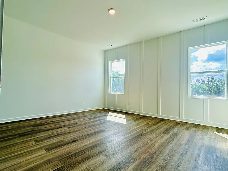 7121 Fisk Dr NE — Photo 25