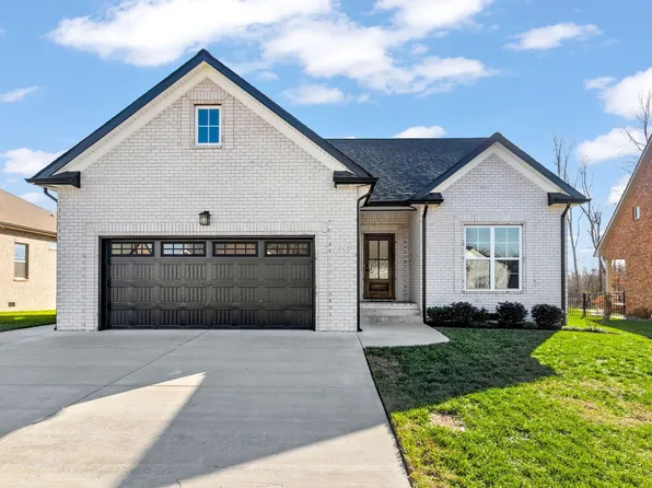824 Brown Swiss Ct, Clarksville, TN 37043