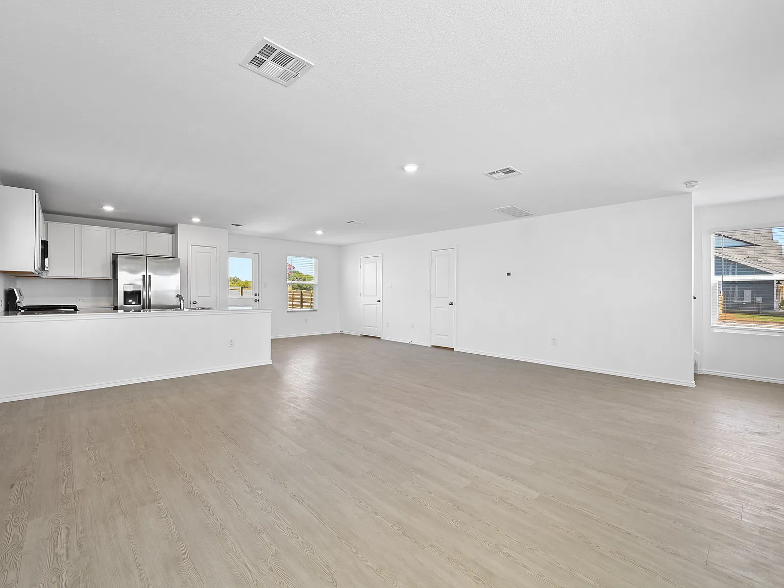 3 bed, 2.5 bath, 1427 sqft, $1,850 — Photo 4