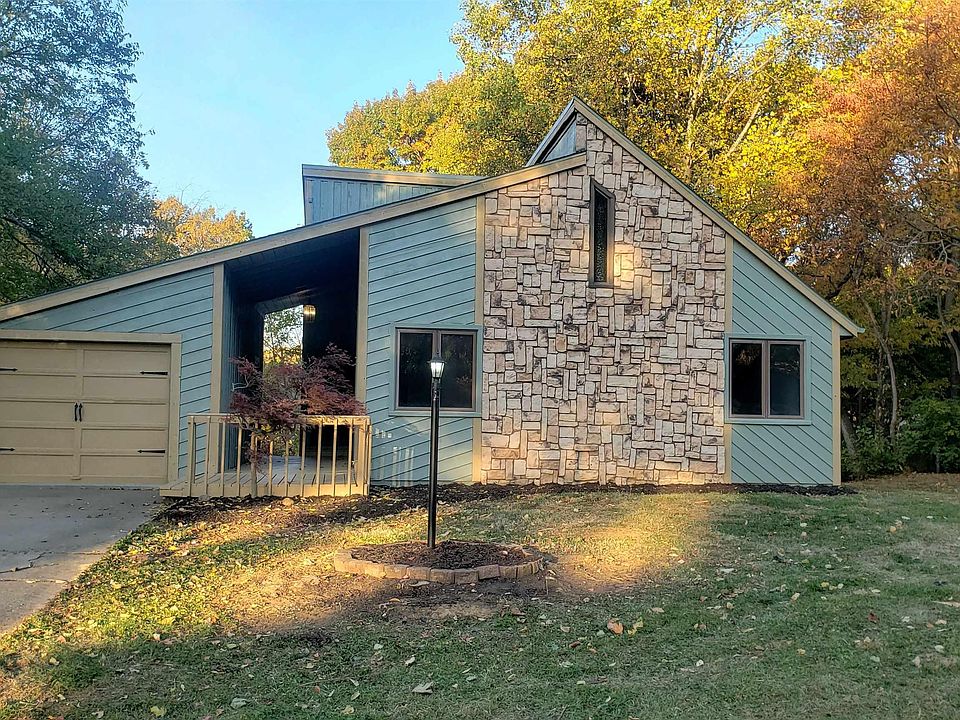 1st image of 4703 S Canterbury Ct