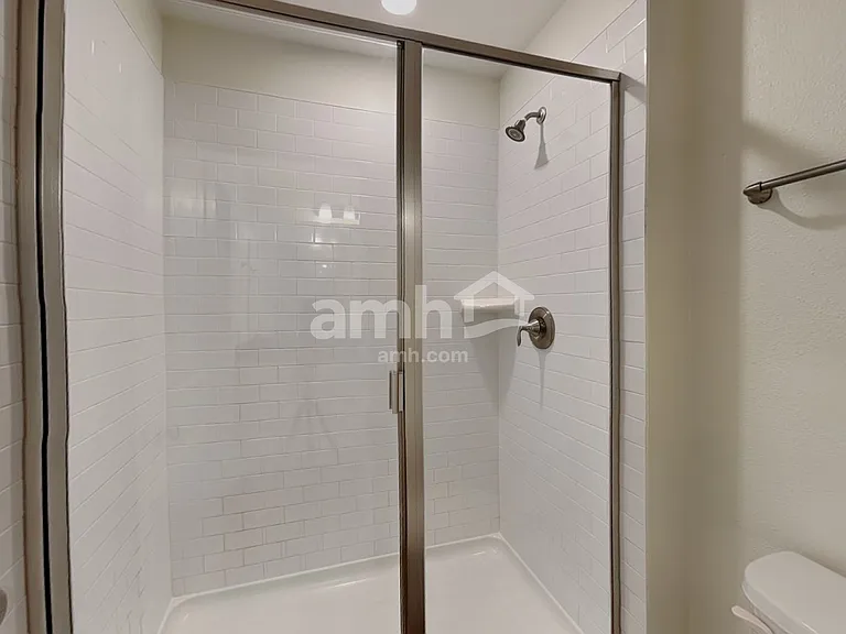 10323 Marsh Edge Ct — Photo 11