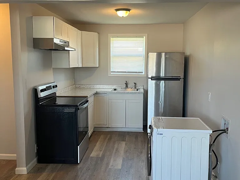 2607 Jefferson St #4 — Photo 5