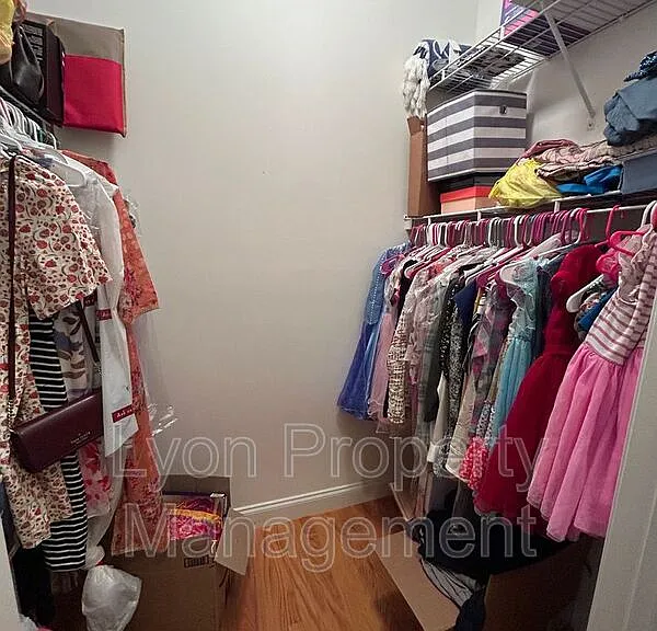 240 Sanctuary Dr — Photo 11