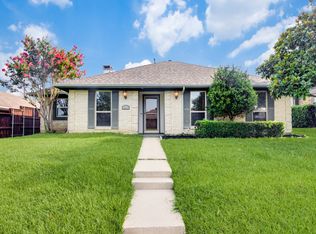 2513 Lawnview Dr, Carrollton, TX 75006