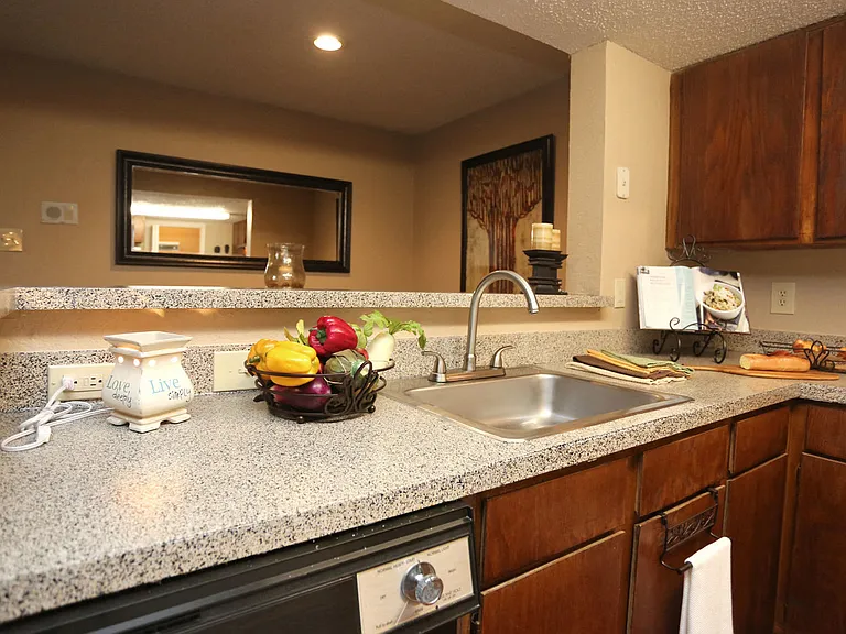 Cedar Bend — Photo 15