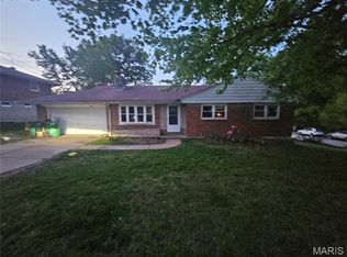 2443 Caverhill Dr, Saint Louis, MO 63136