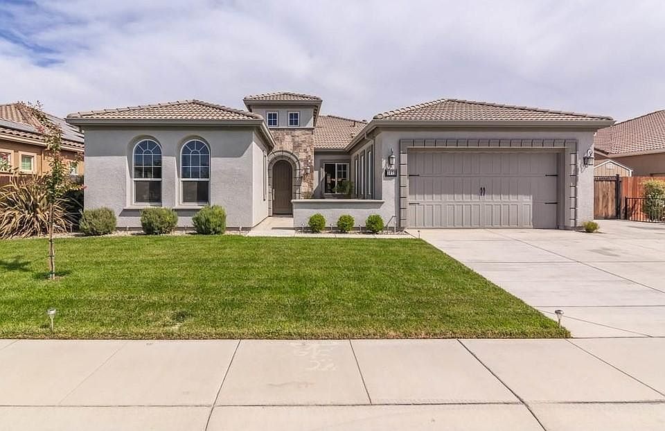 House front yard