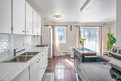 Building Photo - 456 Carlton St #26