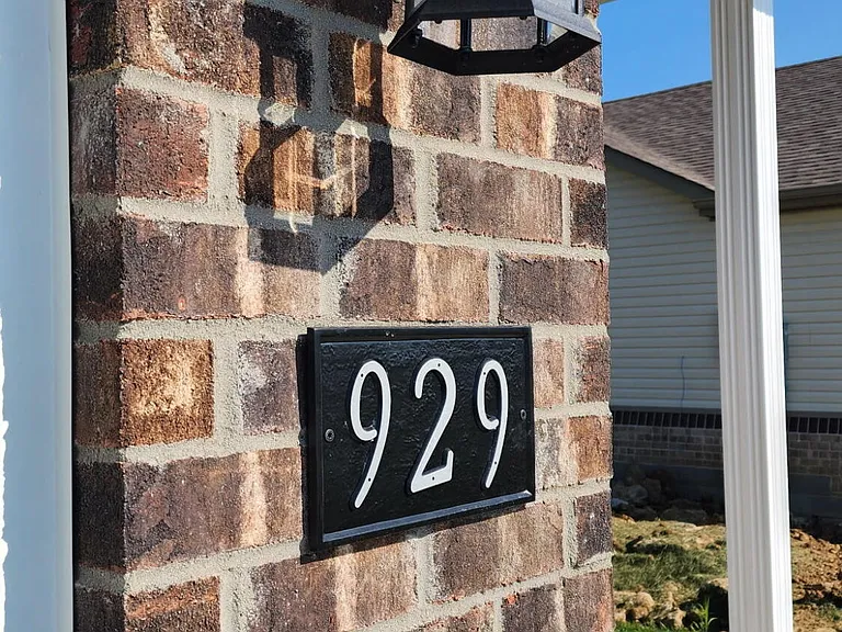 929 Olympic Ct — Photo 3