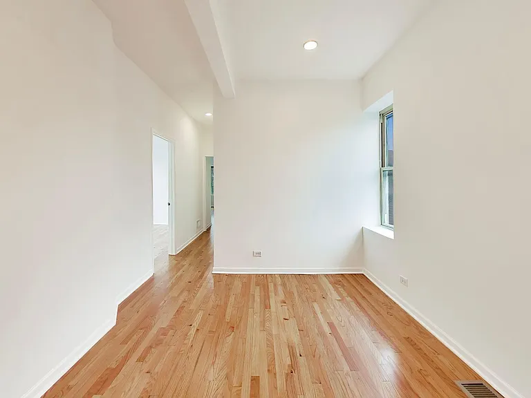 1301 N Oakley Blvd #2B — Photo 13