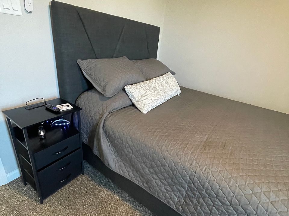 rimary bedroom