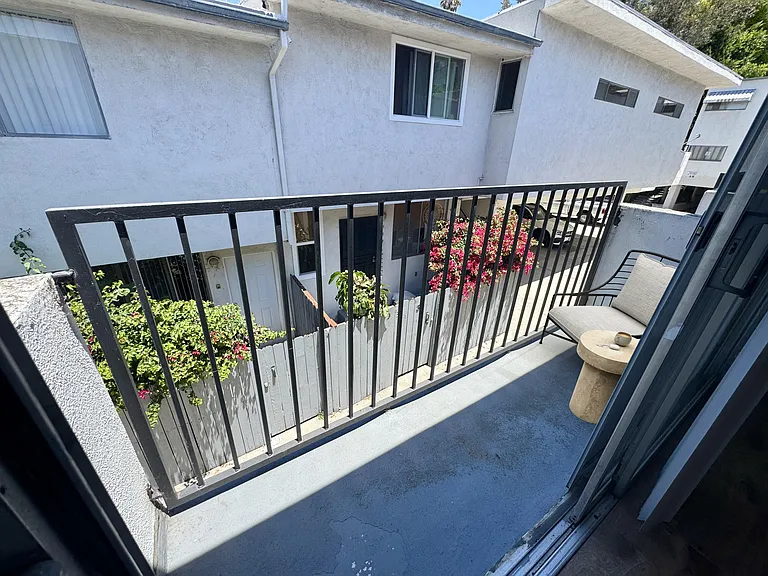 2030 Holly Dr #7A — Photo 6