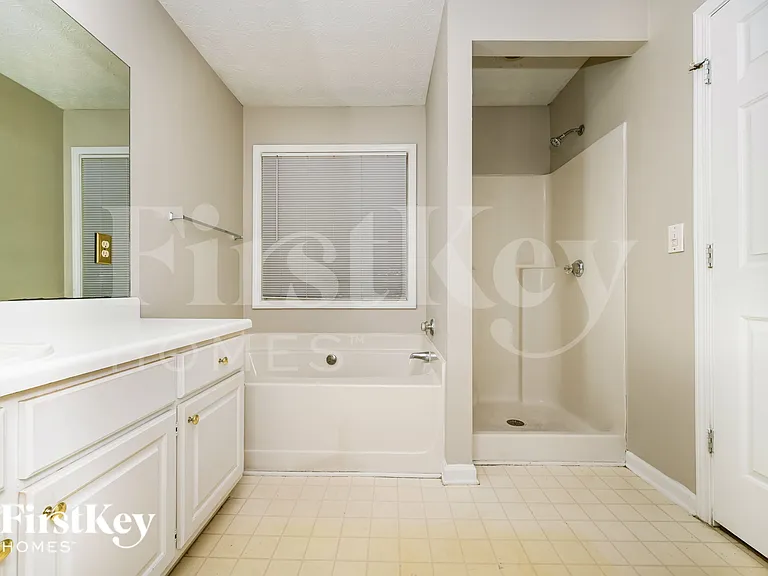 319 Hills Point Rd — Photo 12