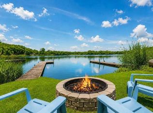 2555 Melvin Rd, Pinckney, MI 48169