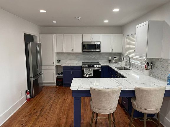 5th image of 3030 Walton Way