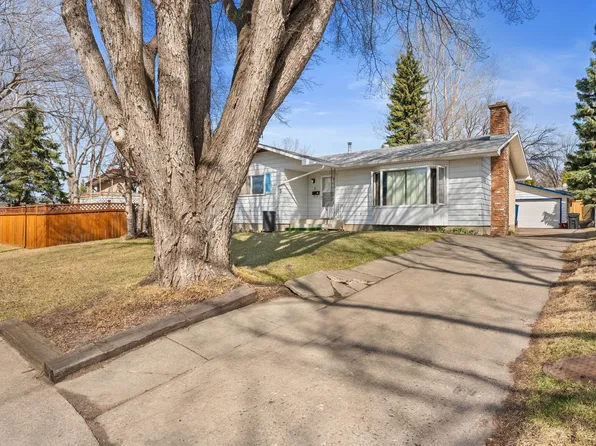 3 Lueders Ct, Strathcona County, AB T8A 1B2