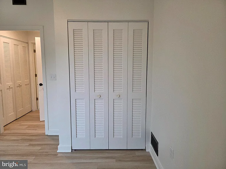 102 Hanover St #204 — Photo 13