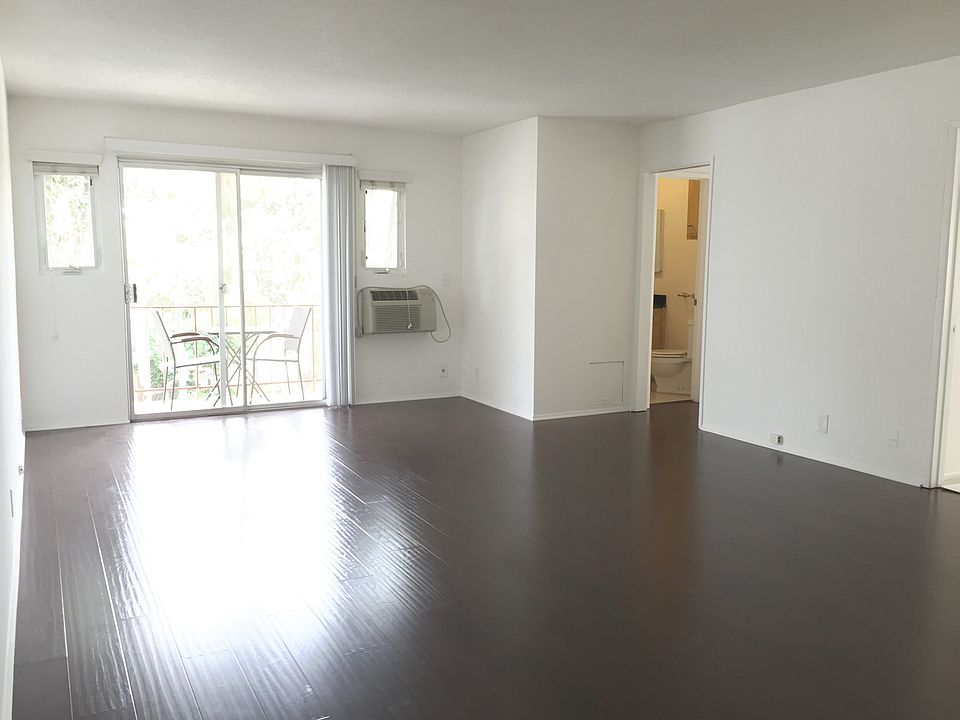 Living room view1