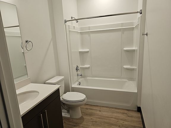 4th image of 1001 S Campus Dr Unit 2119