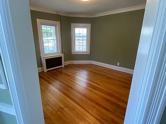 5th image of 18 Pine Dr