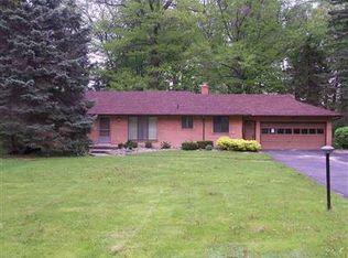 2114 Crestline Cir Burton MI 48509 Zillow