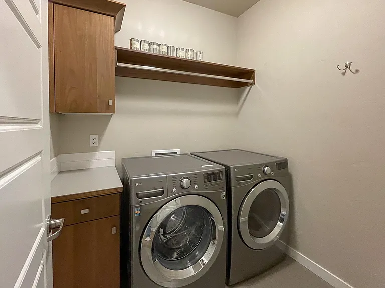 4969 N Arliss Ave — Photo 10