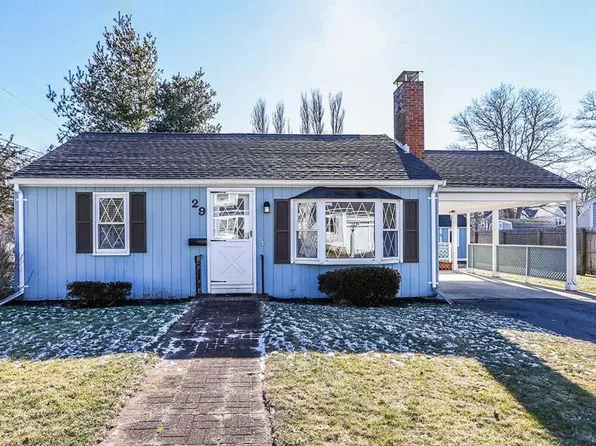 29 Little Rock Avenue, Falmouth, MA 02540