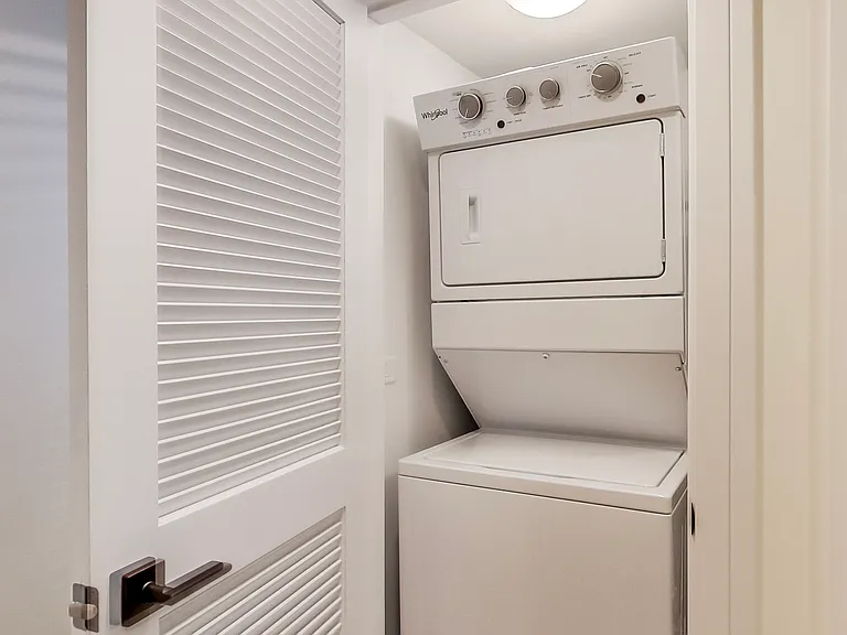 2551 W Hirsch St #1E — Photo 15