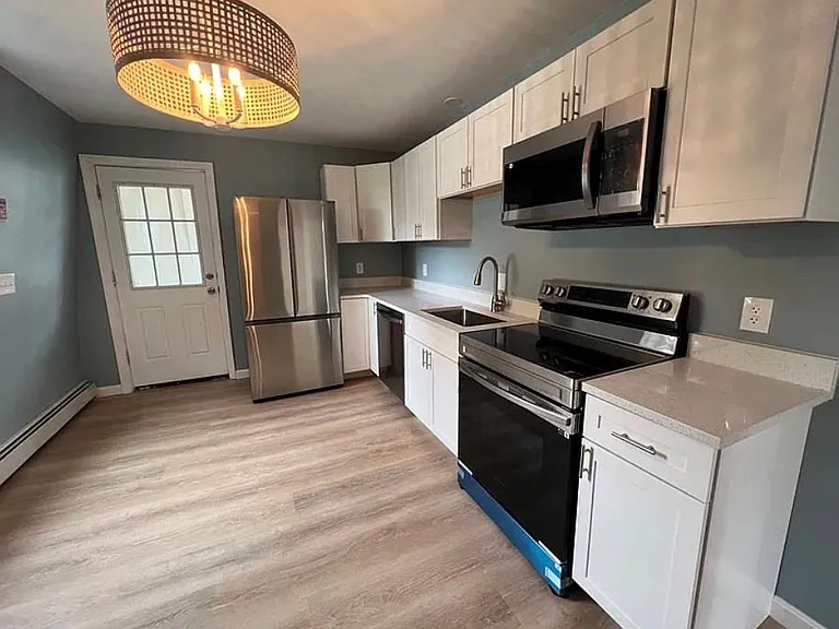 9 Turner Ave #2 — Photo 6