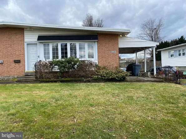 1026 Surrey Rd, Philadelphia, PA 19115