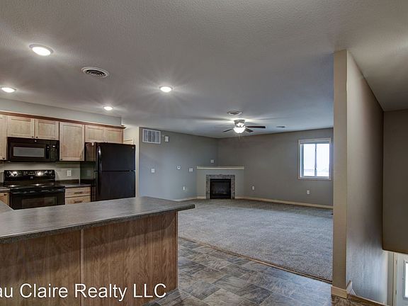 2nd image of 1484 Coventry Ln Unit 4
