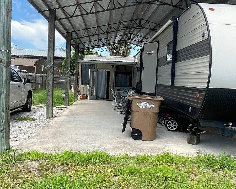 1st image of 221 Angel Fish St