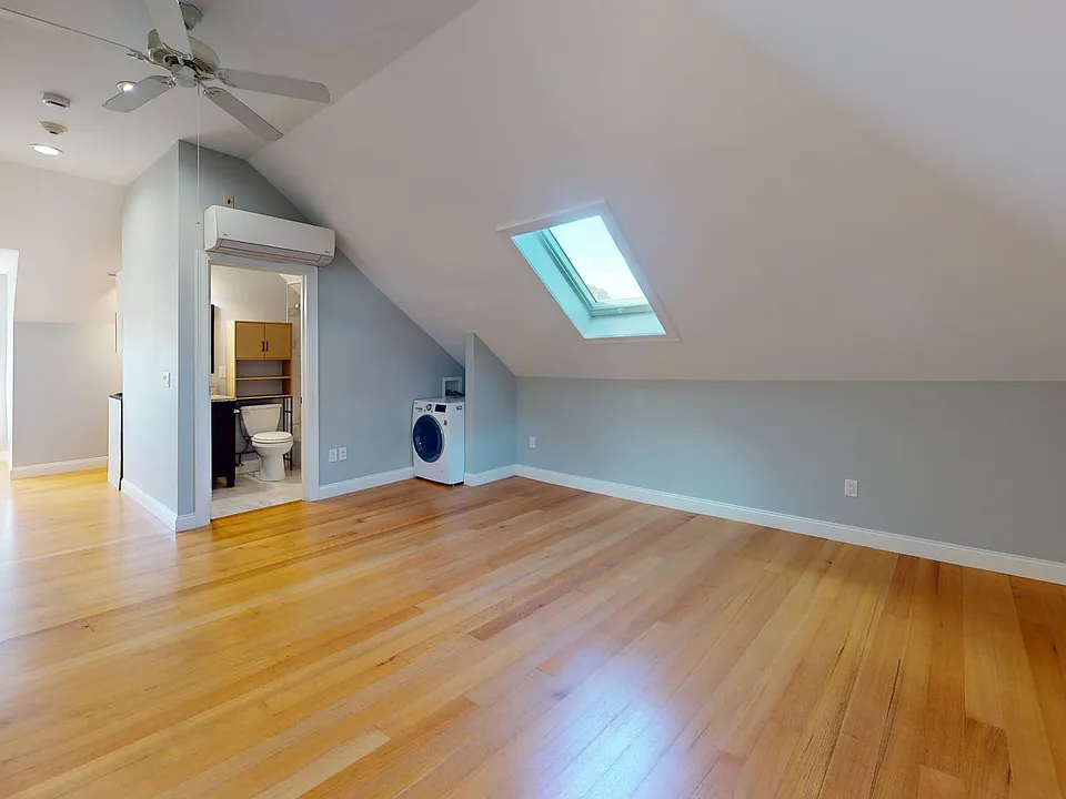 38 Berkeley St #6